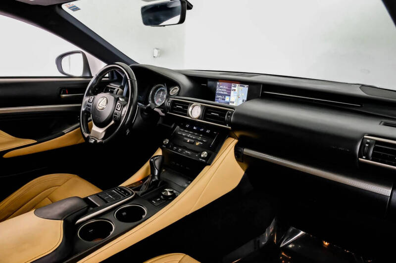 2016 Lexus RC 200t