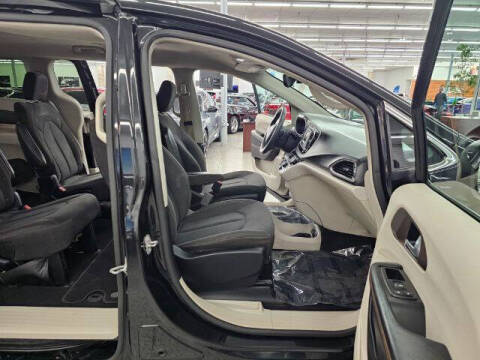 2017 Chrysler Pacifica Touring