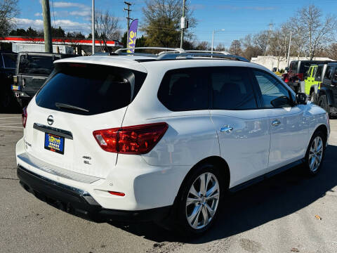 2018 Nissan Pathfinder SL