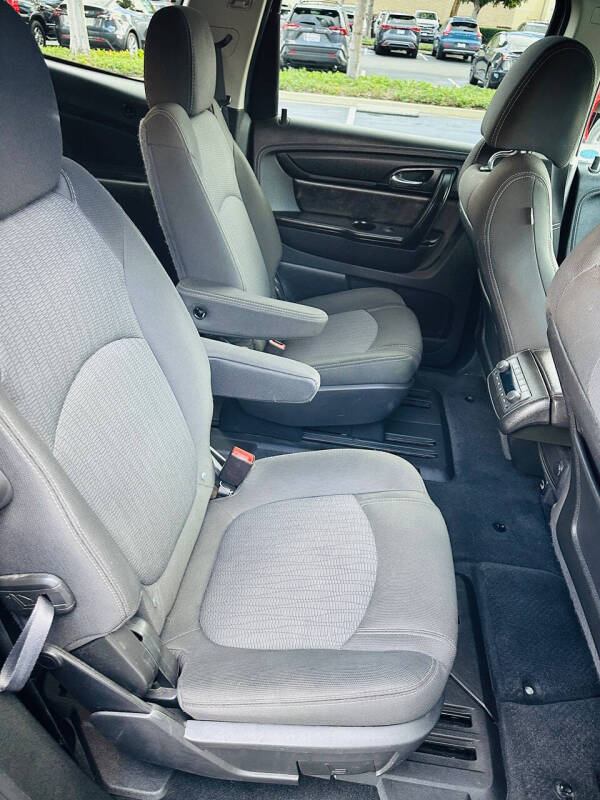 2017 Chevrolet Traverse LT