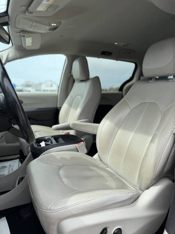 2019 Chrysler Pacifica Touring L