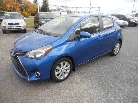 2015 Toyota Yaris 5-Door LE