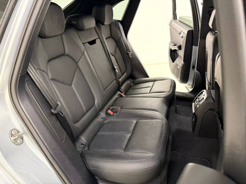 2020 Porsche Macan S