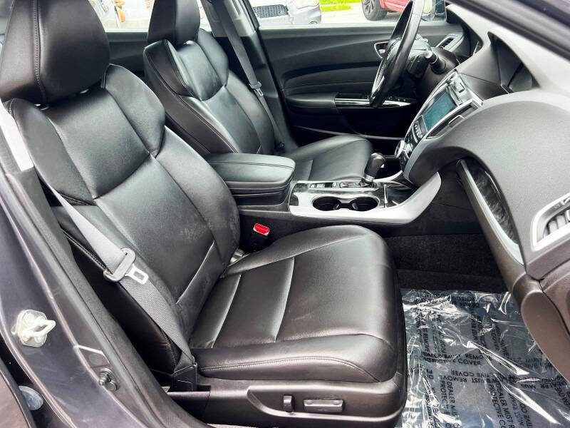 2018 Acura TLX Base photo 15