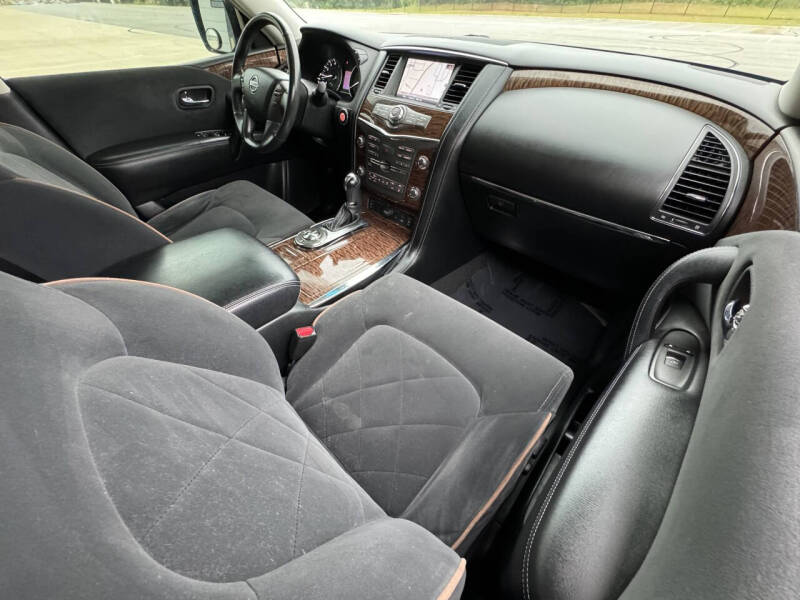 2017 Nissan Armada SV