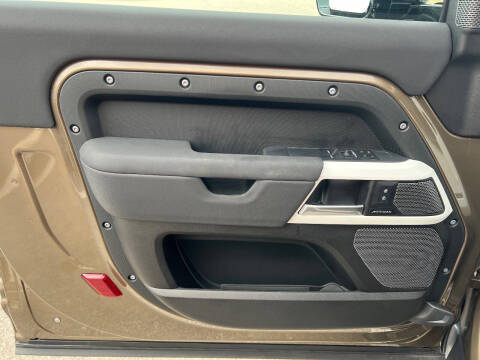 2023 Land Rover Defender 90 S