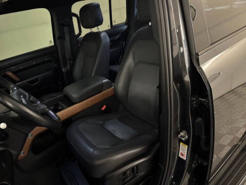 2023 Land Rover Defender 110 X-Dynamic SE