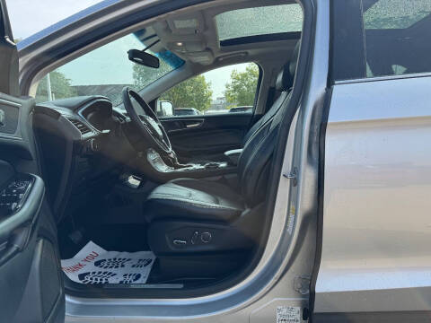 2017 Ford Edge Titanium