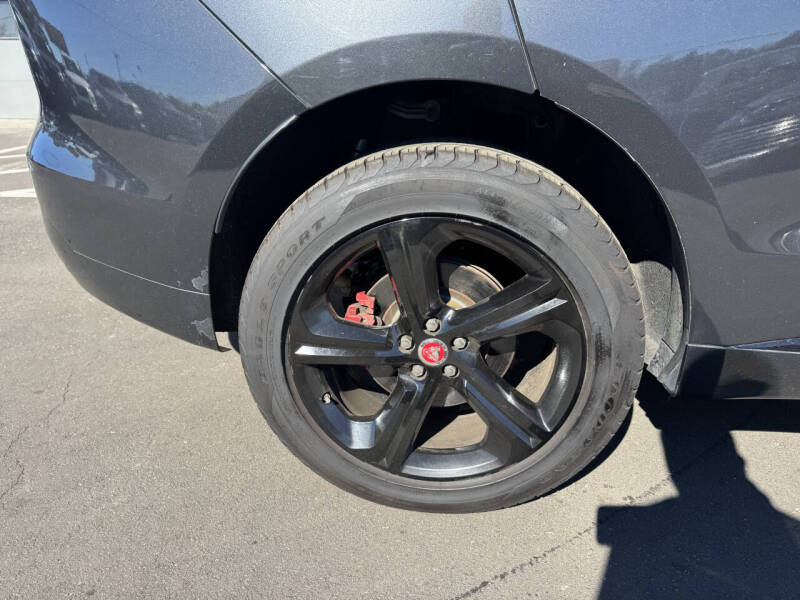 2018 Jaguar F-PACE S