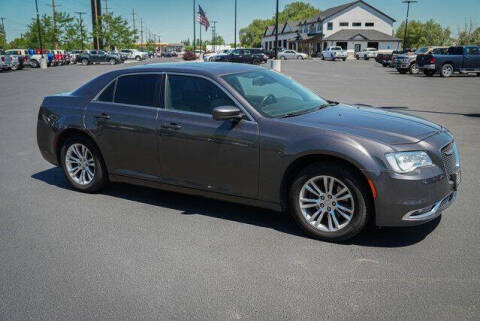2017 Chrysler 300 Limited