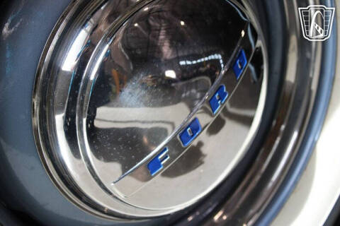 1947 Ford Super Deluxe