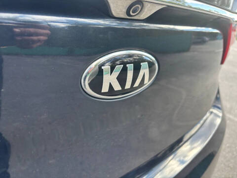 2018 Kia Cadenza Premium