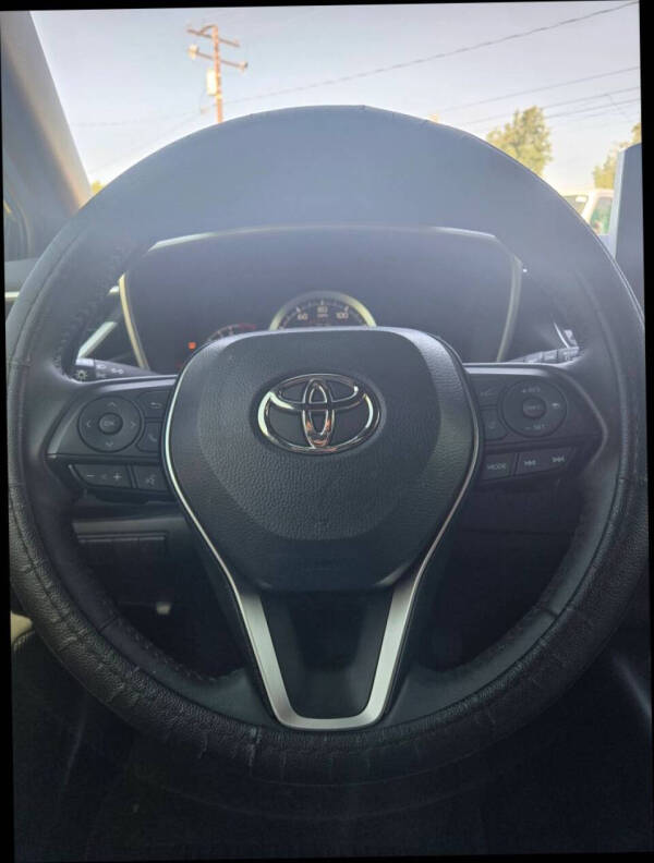 2022 Toyota Corolla Hatchback SE