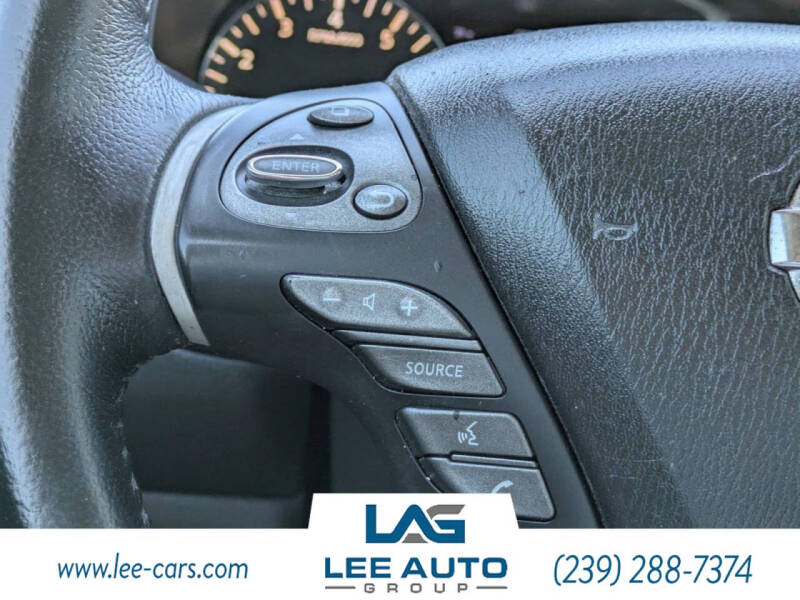 2018 Nissan Pathfinder SV