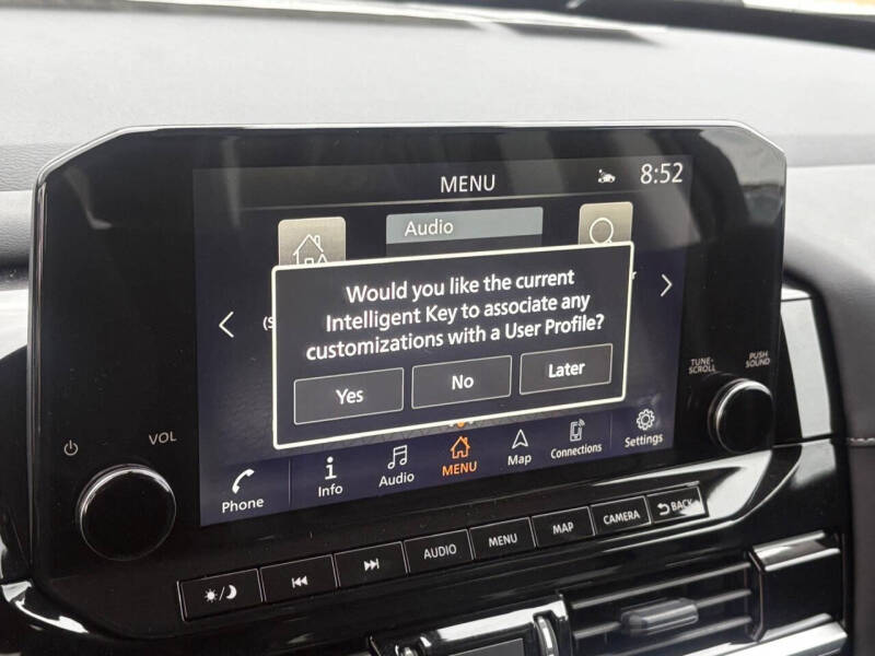 2025 Nissan Pathfinder SL