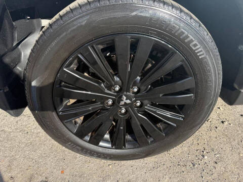 2020 Mitsubishi Outlander LE