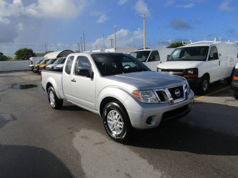 2015 Nissan Frontier SV photo 4