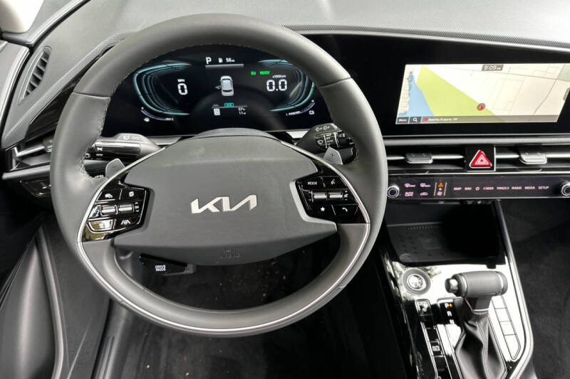 2025 Kia Niro EX