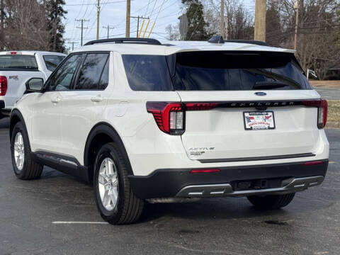 2025 Ford Explorer Active