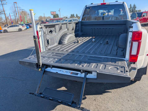 2022 Ford F-450 Super Duty Lariat