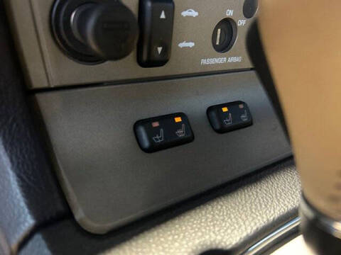 2004 Ford Thunderbird Deluxe