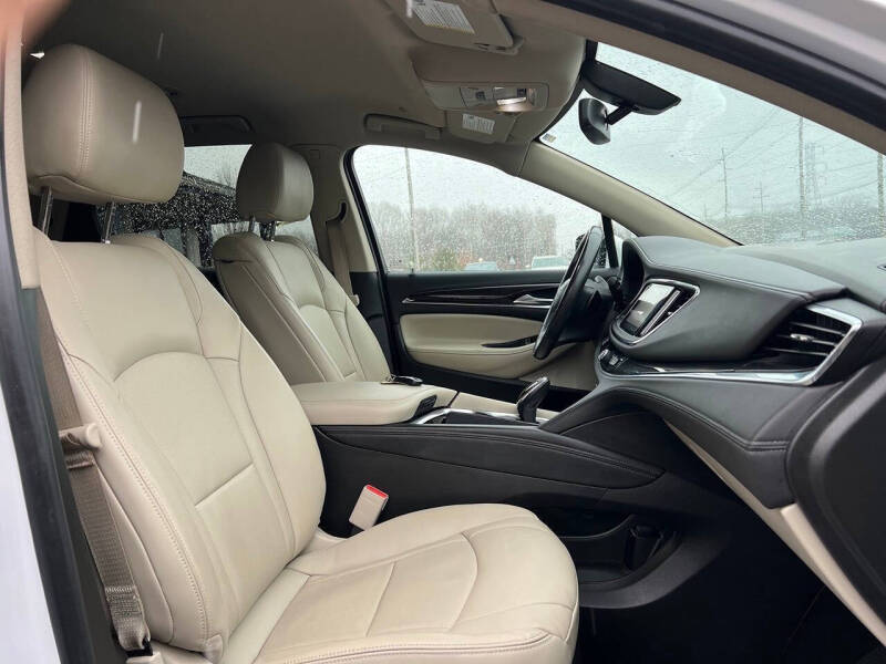 2021 Buick Enclave Essence