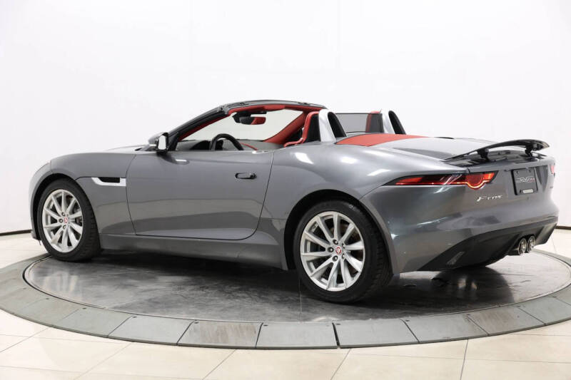 2019 Jaguar F-TYPE P340