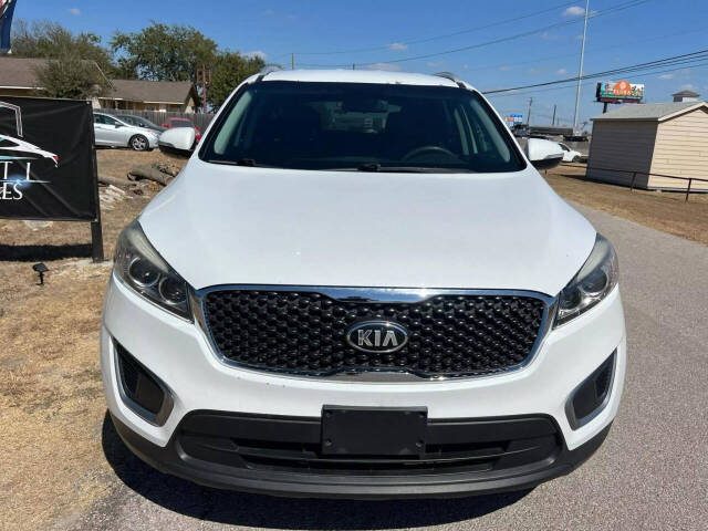 2017 Kia Sorento for sale at Avanti Auto Sales in Austin, TX