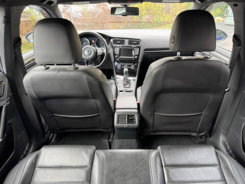 2015 Volkswagen Golf R