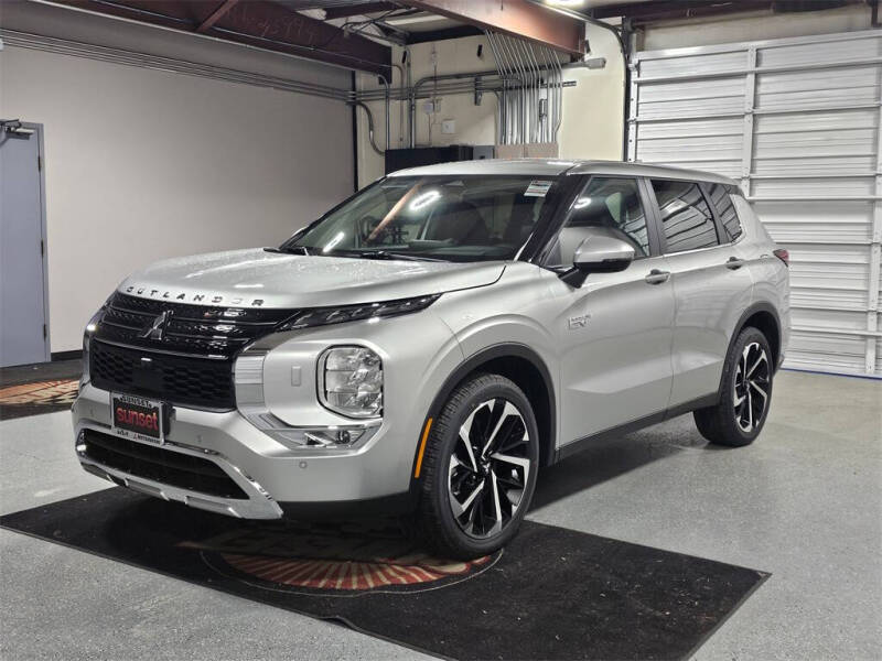 2025 Mitsubishi Outlander PHEV SE