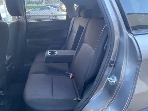 2018 Mitsubishi Outlander Sport LE