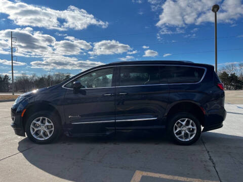 2019 Chrysler Pacifica Touring L Plus