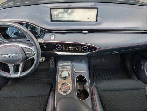 2023 Genesis GV70 2.5T Standard