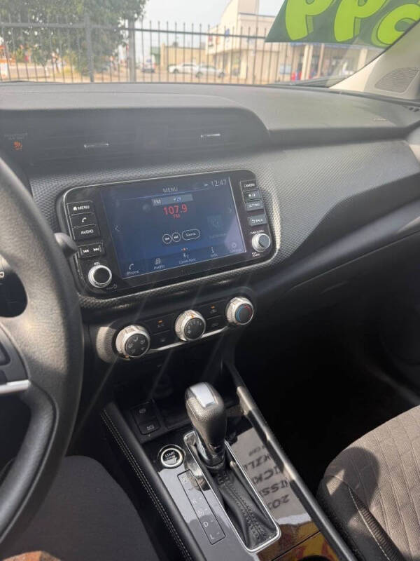 2024 Nissan Kicks SV