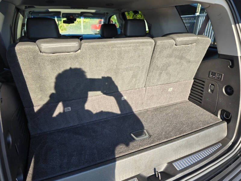 2017 Cadillac Escalade Luxury