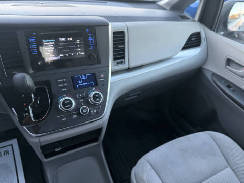 2016 Toyota Sienna L 7-Passenger