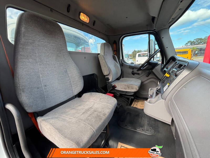 2018 Freightliner M2 106