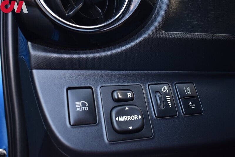 2017 Toyota Prius c One