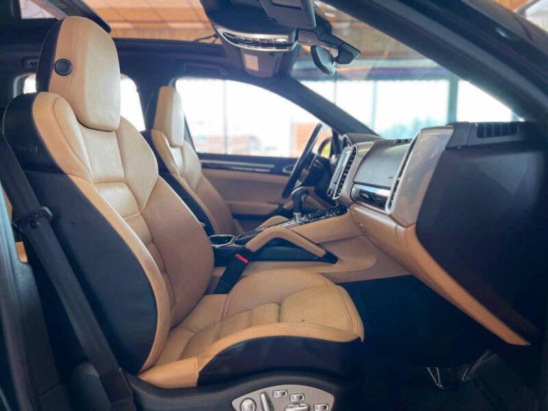 2017 Porsche Cayenne