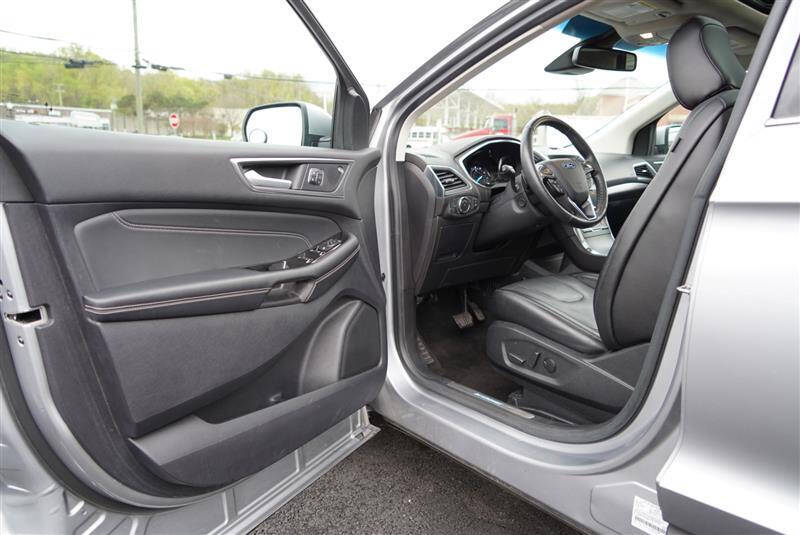 2020 Ford Edge Titanium