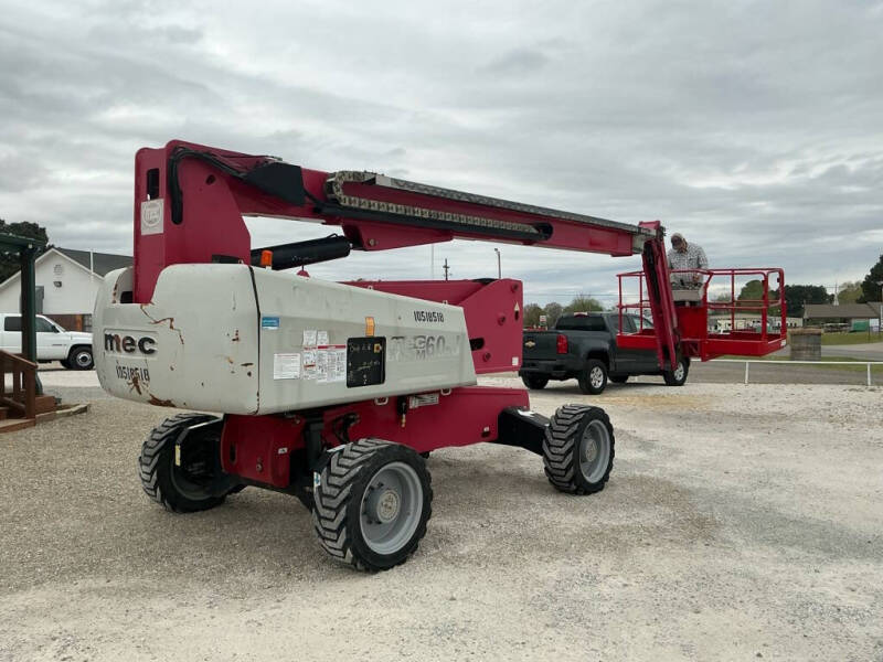2017 MEC 60J BOOM LIFT