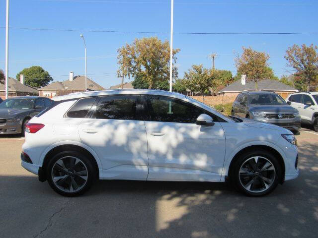 2022 Audi Q4 e-tron quattro Premium Plus 50