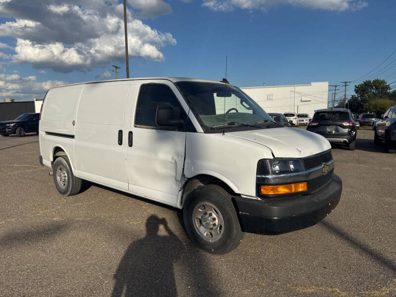 2023 Chevrolet Express Cargo Work Van's photo