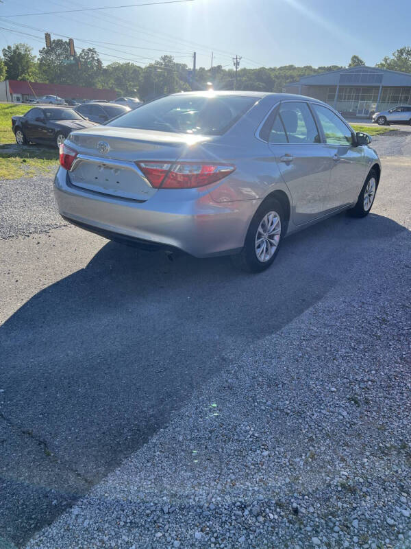 2017 Toyota Camry LE