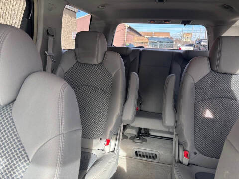 2008 Saturn Outlook XE