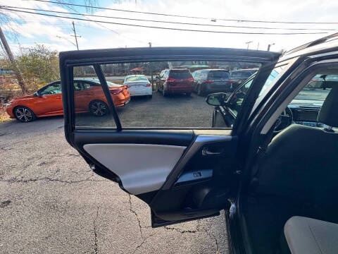 2016 Toyota RAV4 Hybrid XLE