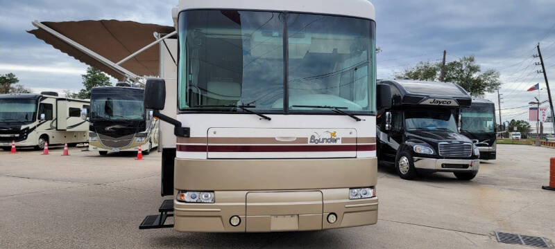 2003 Fleetwood RV BOUNDER 38N