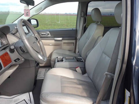 2008 Chrysler Town and Country Touring