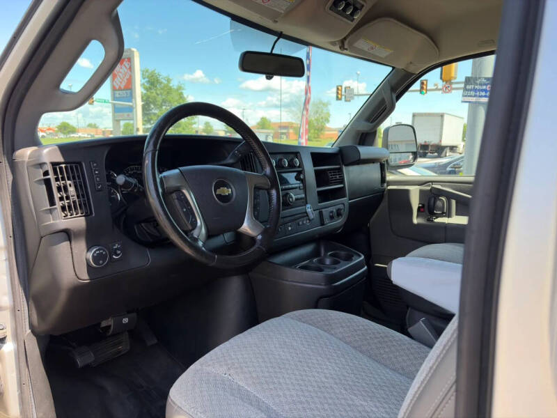 2017 Chevrolet Express LS 2500