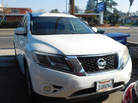 2015 Nissan Pathfinder S